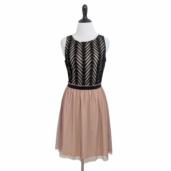 Speechless Fit & Flare Twirl Skater Dress - Black, Tan, Rose Gold Size 9 Juniors - Picture 1 of 7